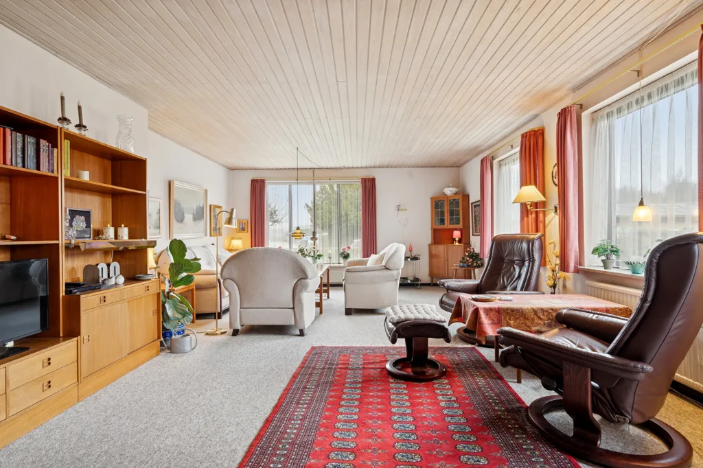 Elutuba - Well-Maintained Villa with Carport in Viborg