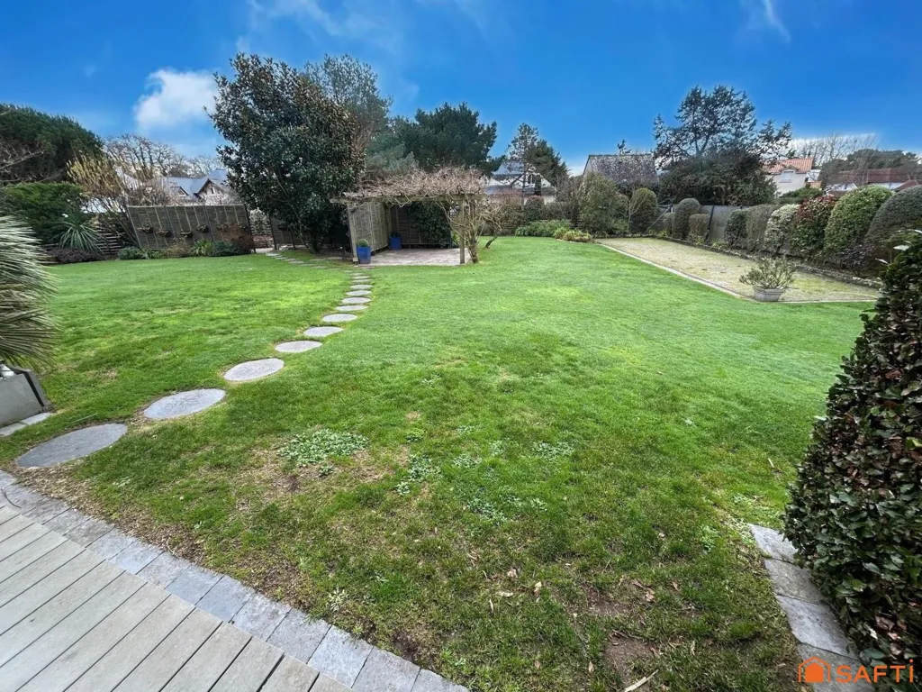 Jardin - Villa Contemporaine avec Jardin à La Baule