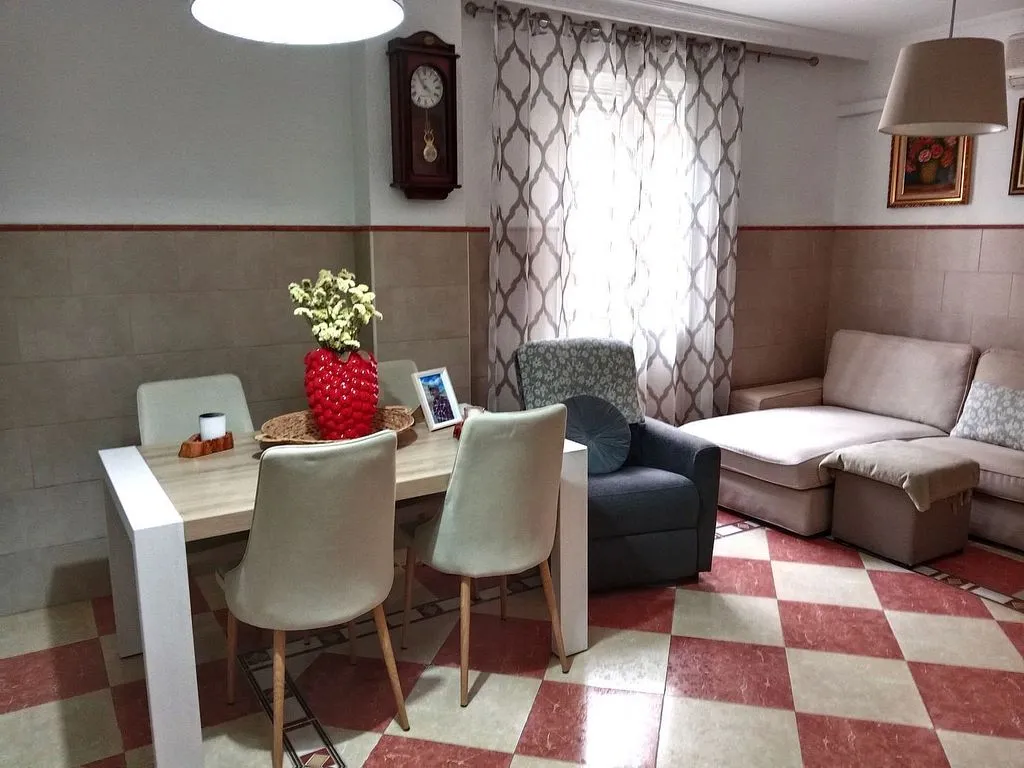 Salle à manger - Apartment with Terrace in Isla Chica