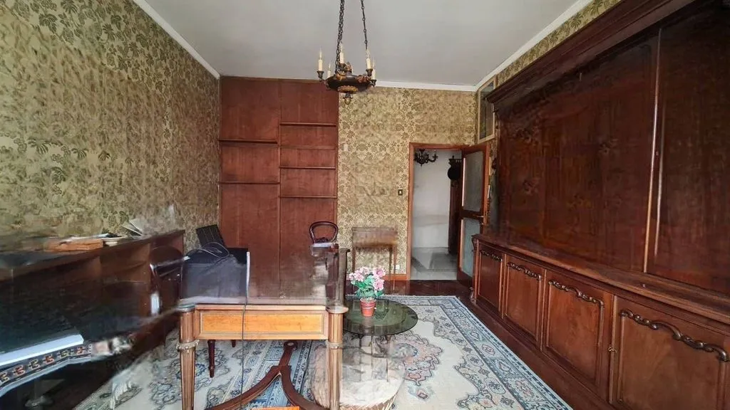 Kabinet - Luxury Penthouse with Triple Exposure in Naples