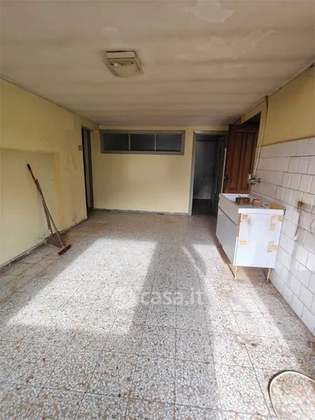 Garage - Independent House with Garden in Chataignere