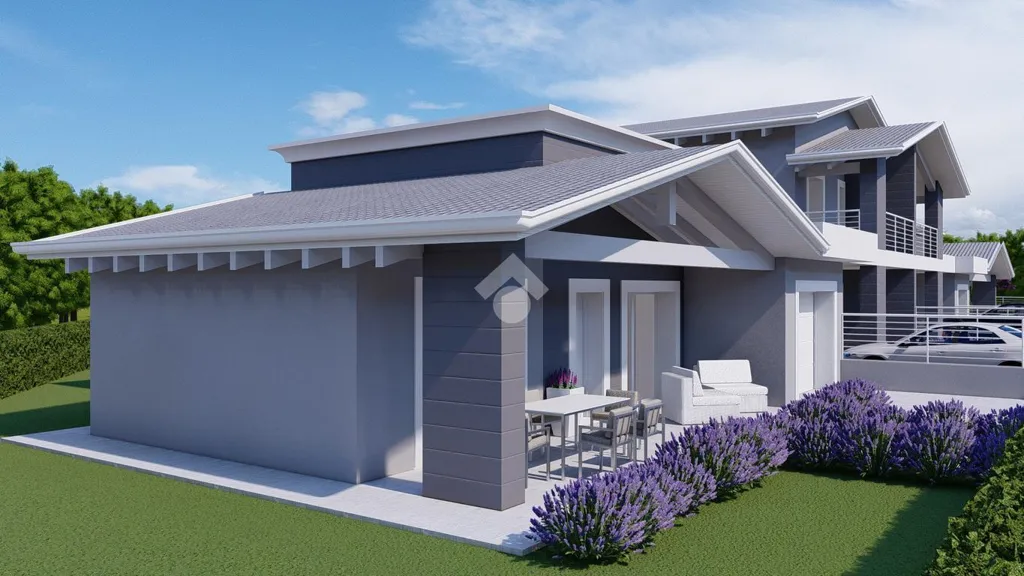 New Villa with Private Garden in Calcinato
