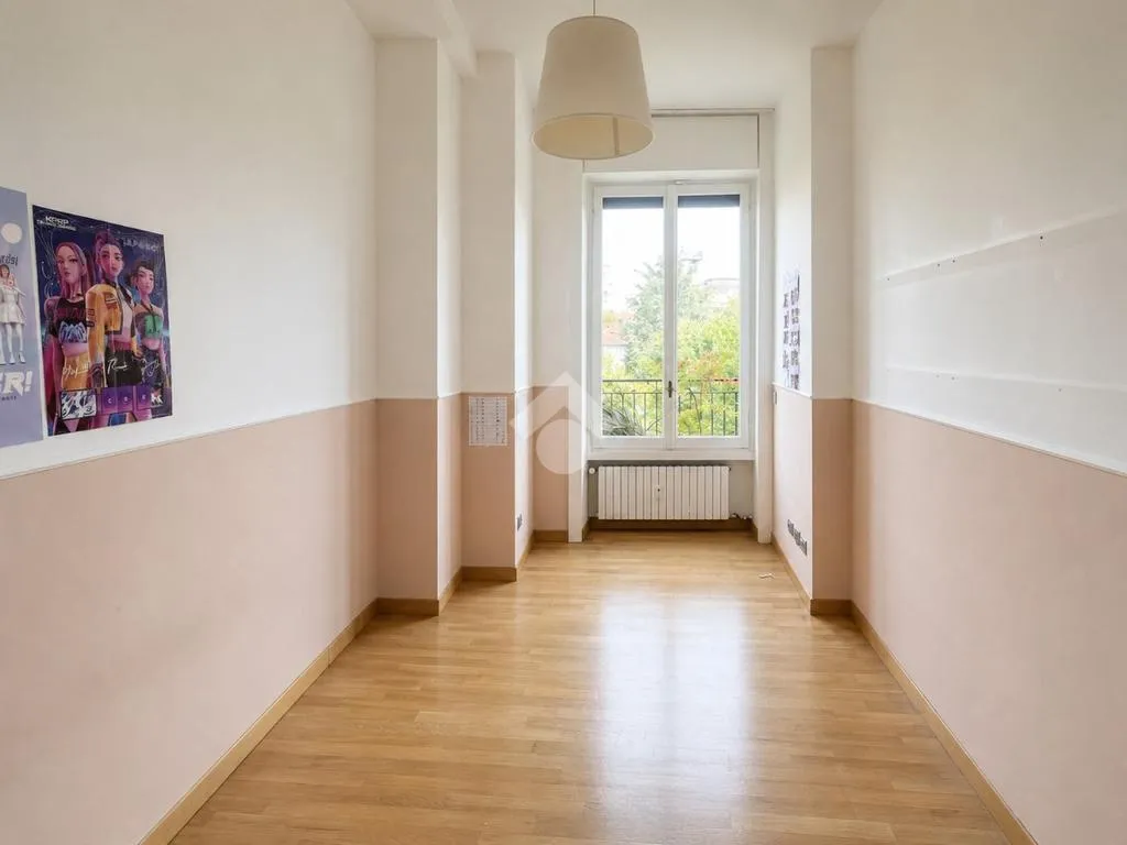 Stanze - Spacious 4-Bedroom Apartment with Terrace in Milan