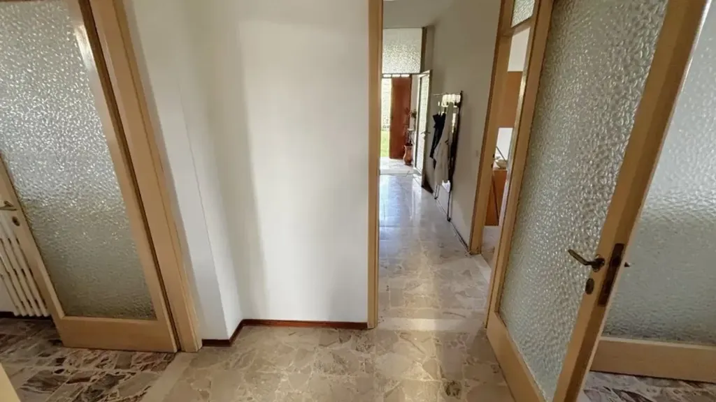 Entrée - Bifamiliar Villa with Garden in Clusane, Iseo
