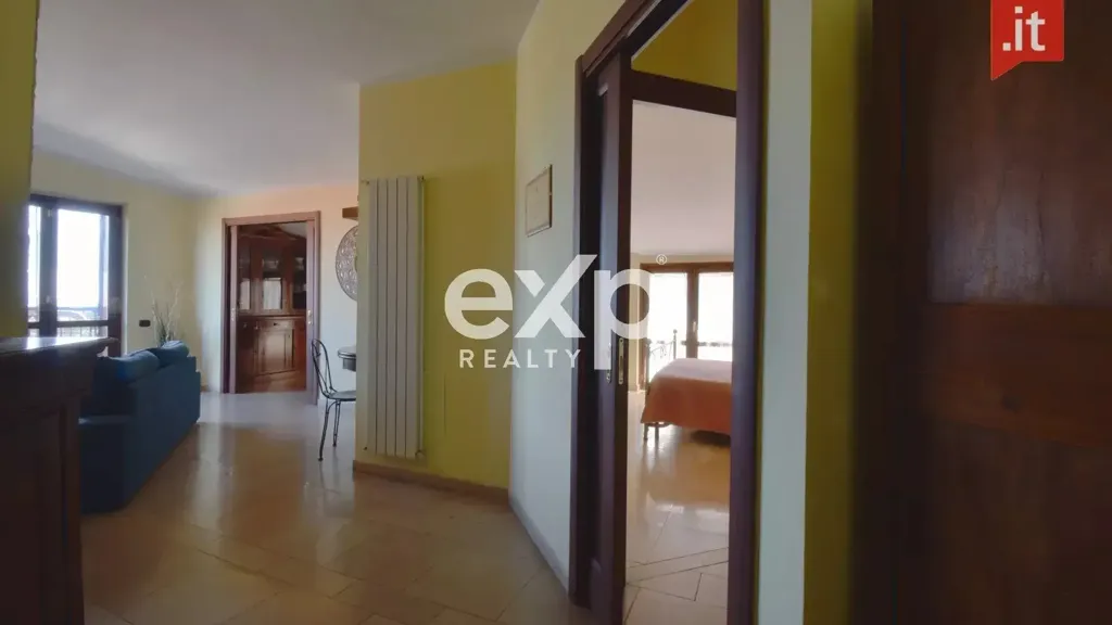 Esik - Apartment with Sea View in Vasto