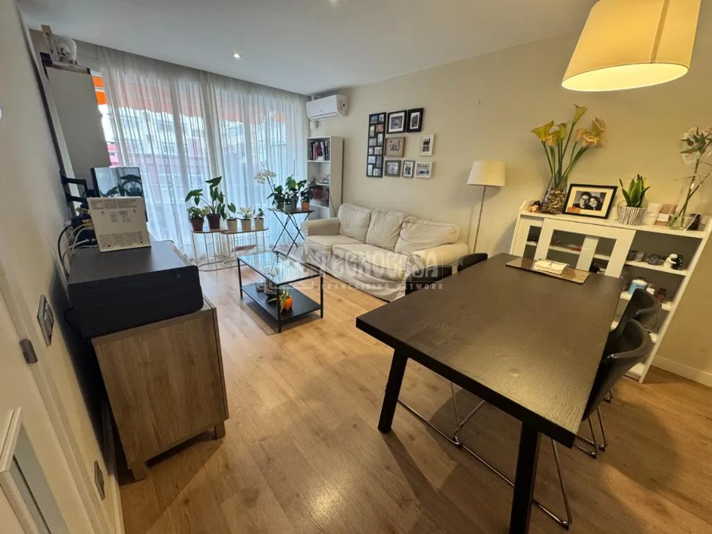 Elutuba - Reformed Apartment with Terrace in Sant Andreu