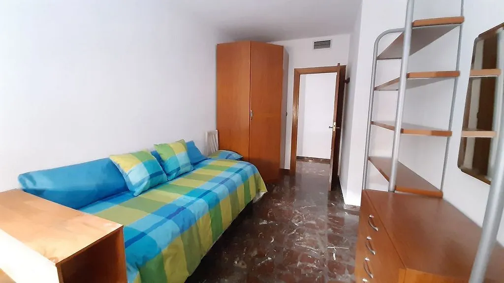 Chambres - Student-Friendly Flat with Terrace in Lima Street