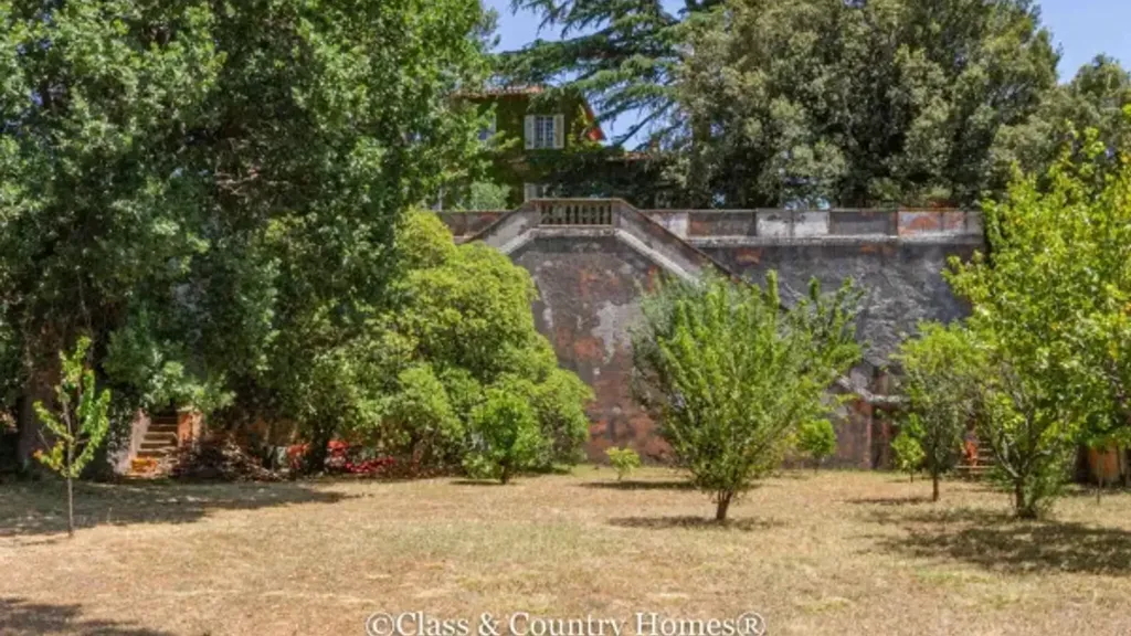 Jardin - Historic Villa with Two Residences in Grottaferrata