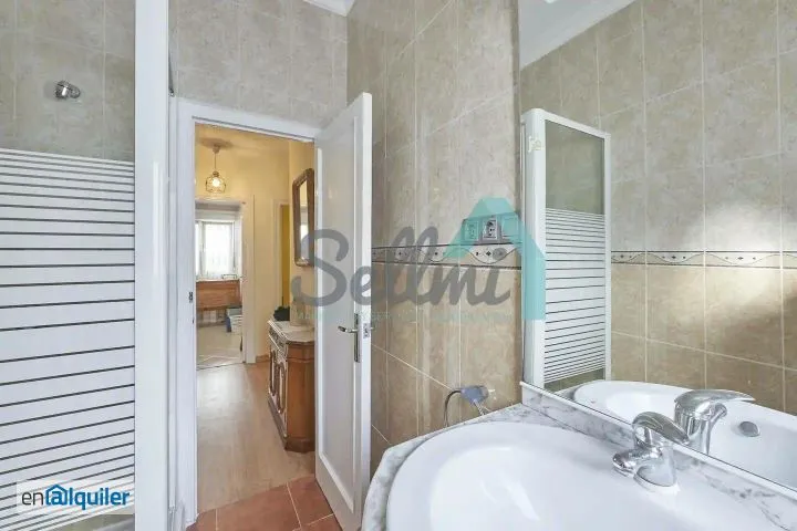 Salles de bain - Furnished Flat with Patio View in Oviedo