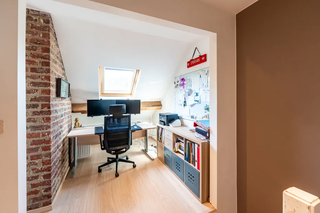Bureau - Maison rénovée avec jardin et terrasse à Waterloo