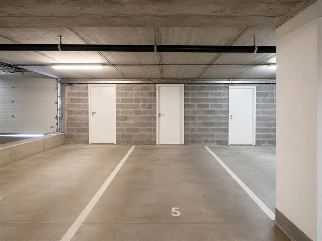 Garage - Two-Bedroom Flat with Terrace in Central Location