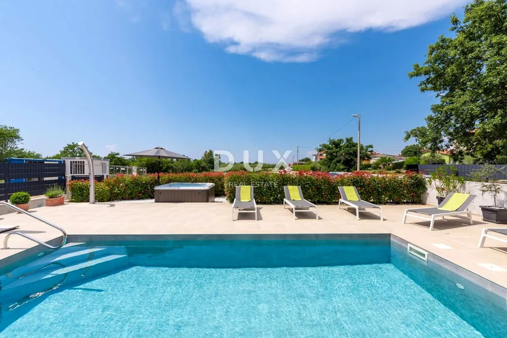 Bassein - Modern House with Pool in Poreč