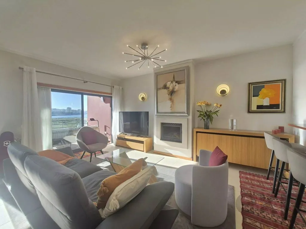 Elutuba - Luxury Triplex with Pool in Ferragudo