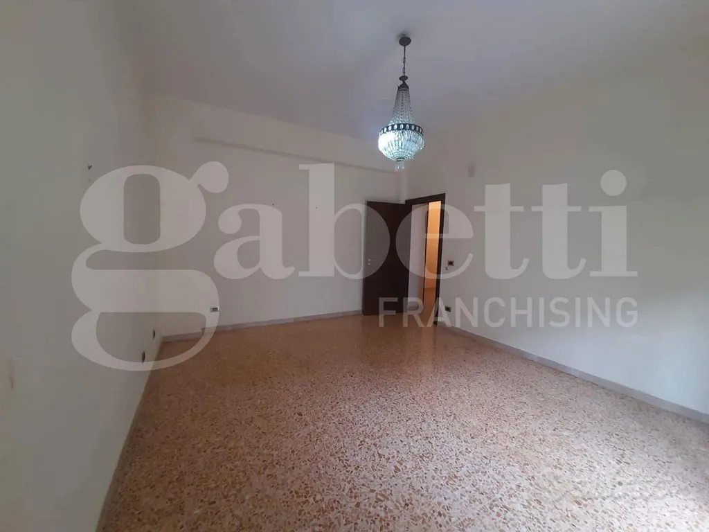 Pièces - Apartment with Balconies in Siracusa