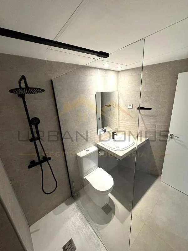 Salles de bain - Reformed Apartment with Pool in Madrid
