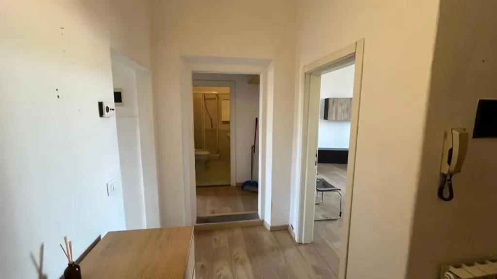 Esik - Three-Bedroom Apartment on Multiple Levels in Florence
