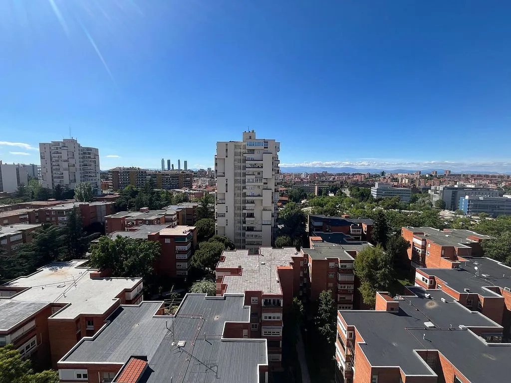 Balcony - Apartment with Terrace in Canillas, Madrid