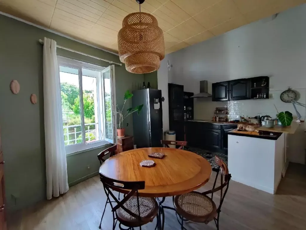 Salle à manger - Appartement Duplex avec Jardin dans Ancienne Ferme