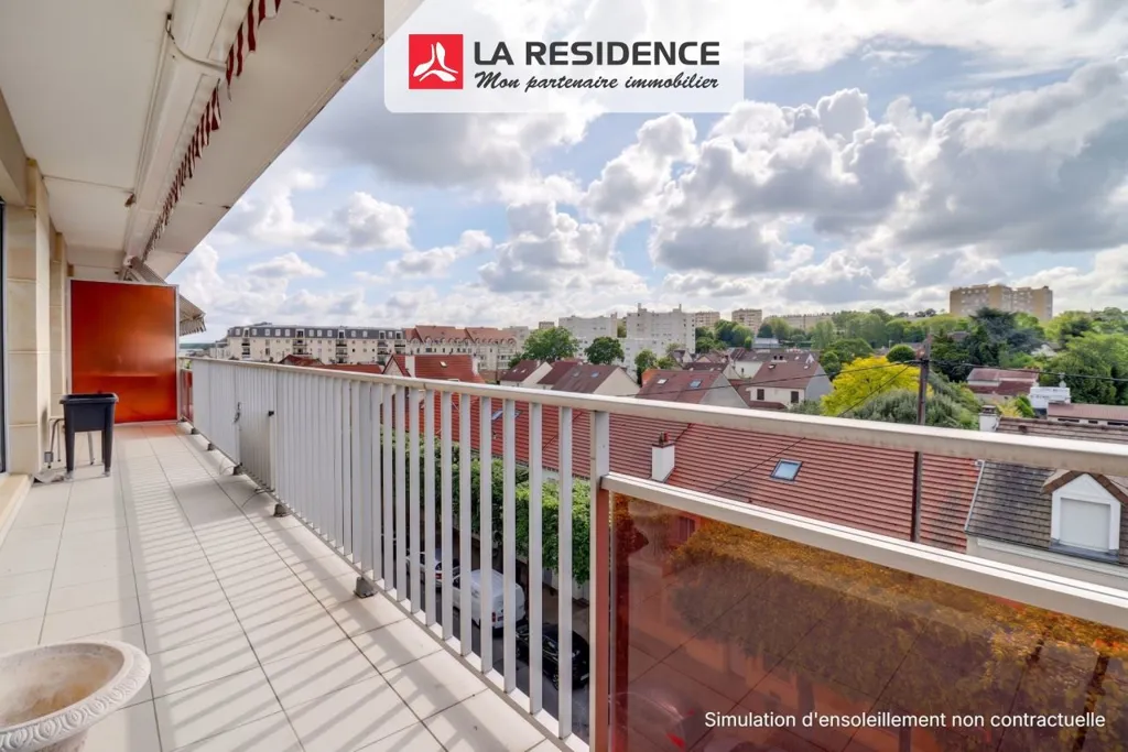 Balcony - 4-Piece Flat with Balcony in Poissy