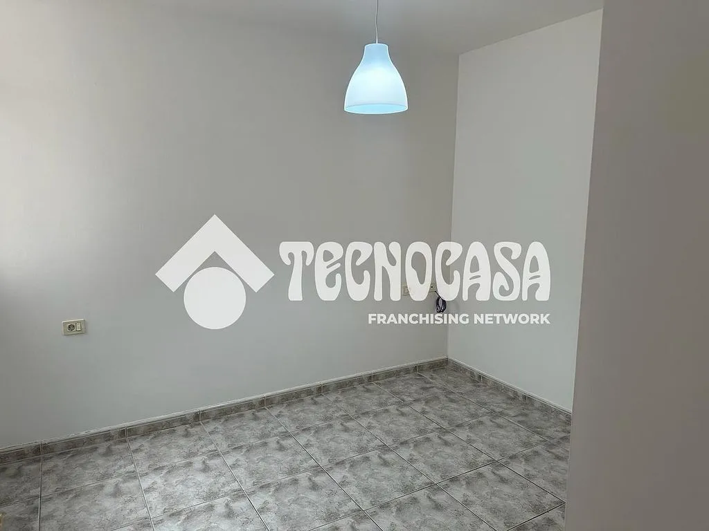 Toad - 2-Bedroom Apartment with Patio in Taco