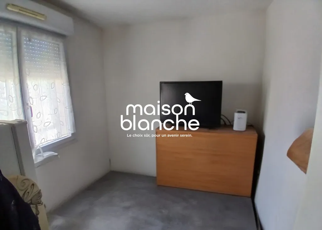 Chambres - Appartement Lumineux avec Balcon à Partenay