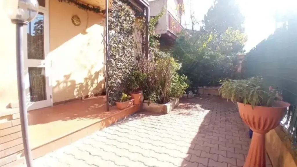 Terrass - Detached House with Garden in Avezzano
