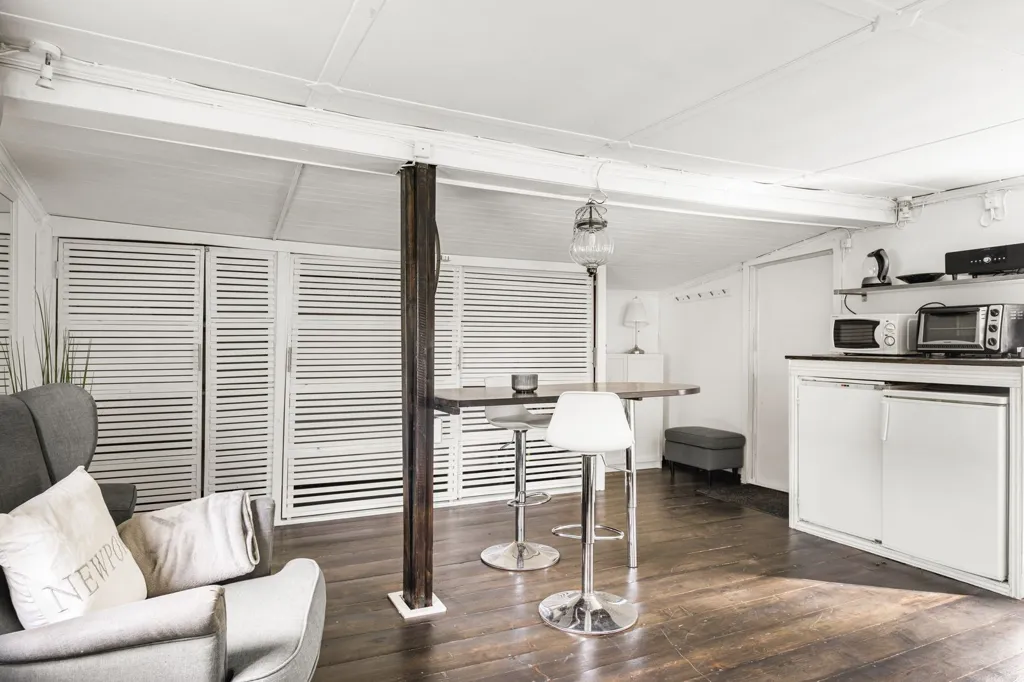 Cuisine - Three-Unit Property with Garden in Stäket