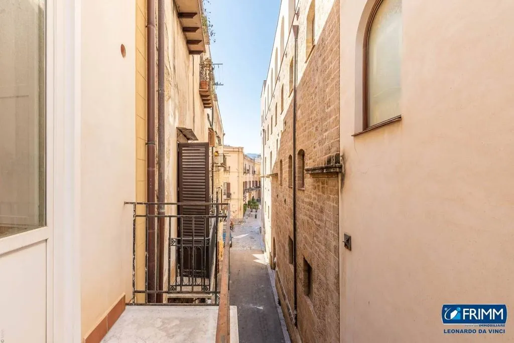 Balcony - Restored Flat with Frescoes in Palermo