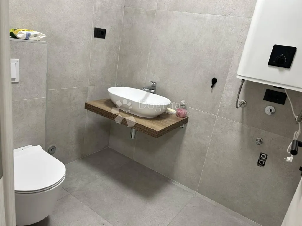 Bathrooms - Modern Ground Floor House with Garden in Kršan