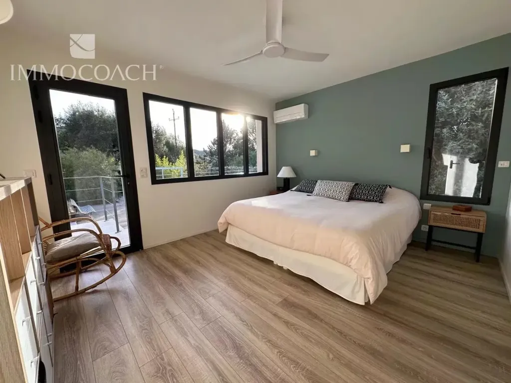 Chambres - Villa Récemment Construite avec Piscine à Hyères