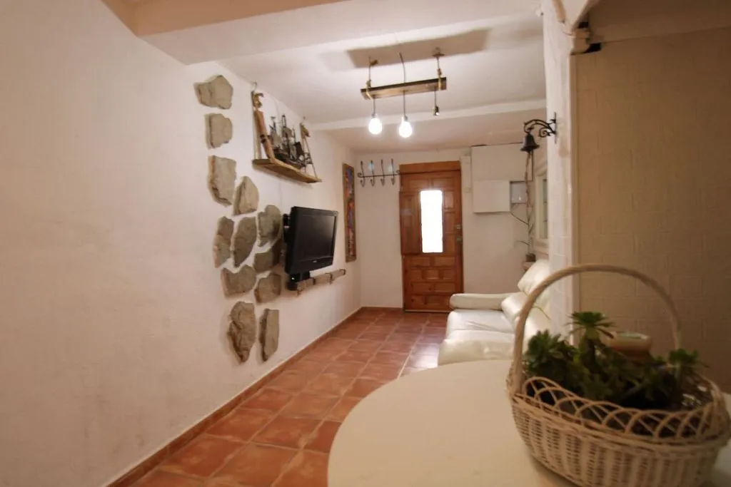 Esik - Chalet with Terrace in Moncada