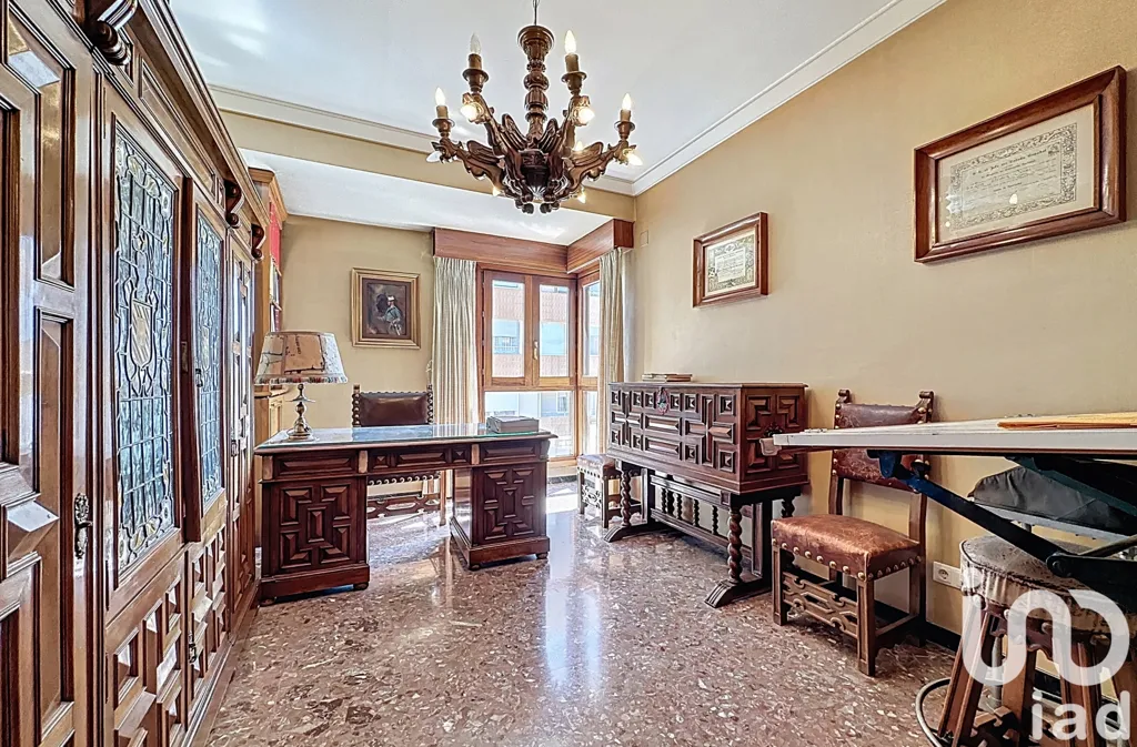 Kabinet - Spacious 5-Bedroom Flat with Terrace in Zaragoza
