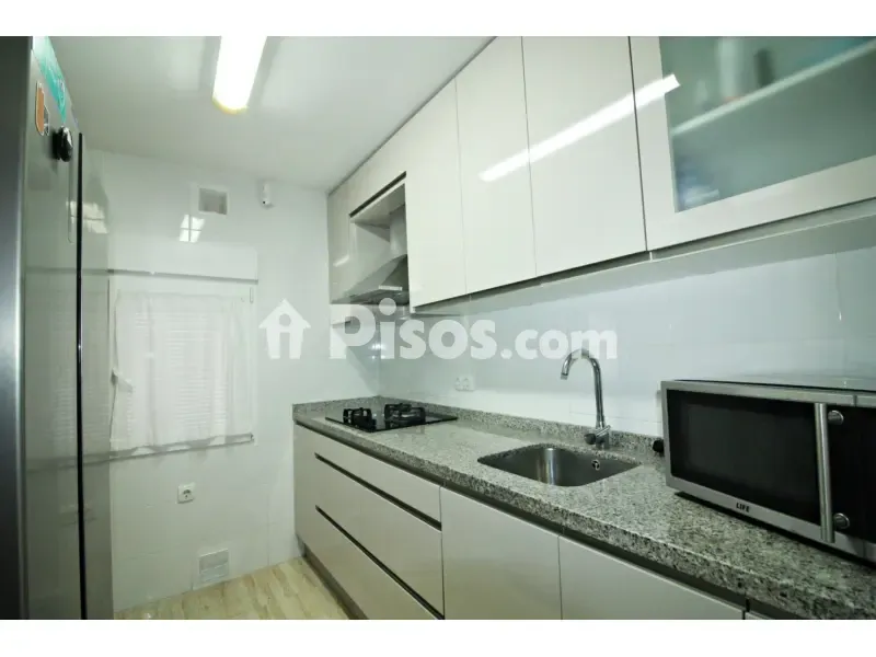 Cuisine - Apartment with Modern Kitchen in Las Torres-Guadalupe