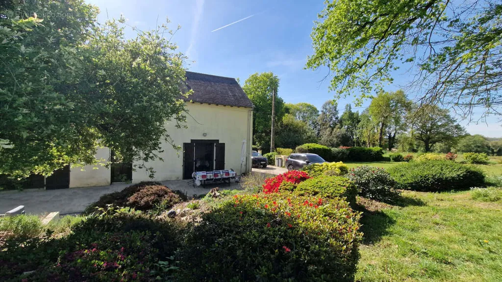 Aed - Charming Farmhouse with Garden in Évriguet