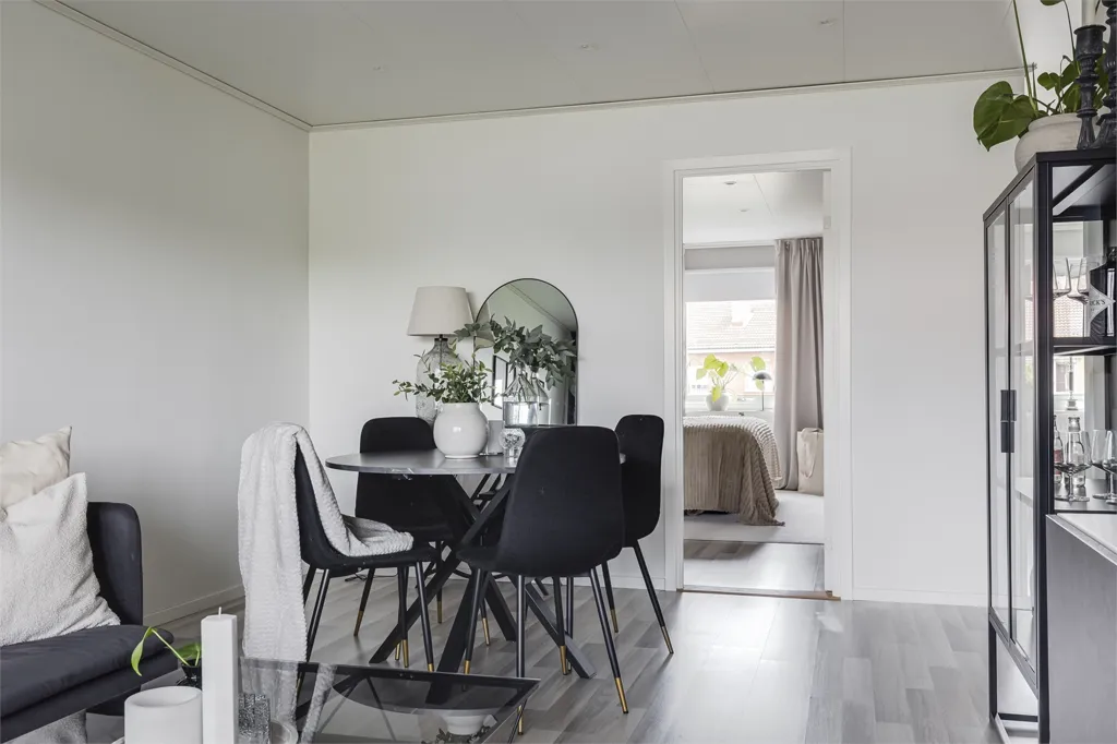 Söögituba - Apartment with Balcony in Mårbacka