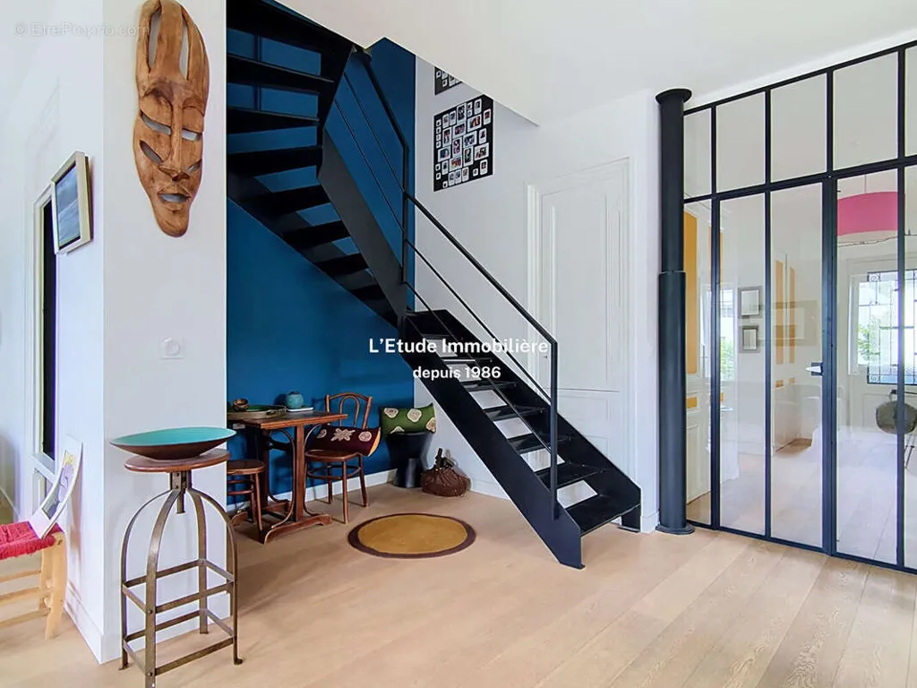 Pièces - Duplex de 7 Pièces avec Terrasse à Lyon 4ème