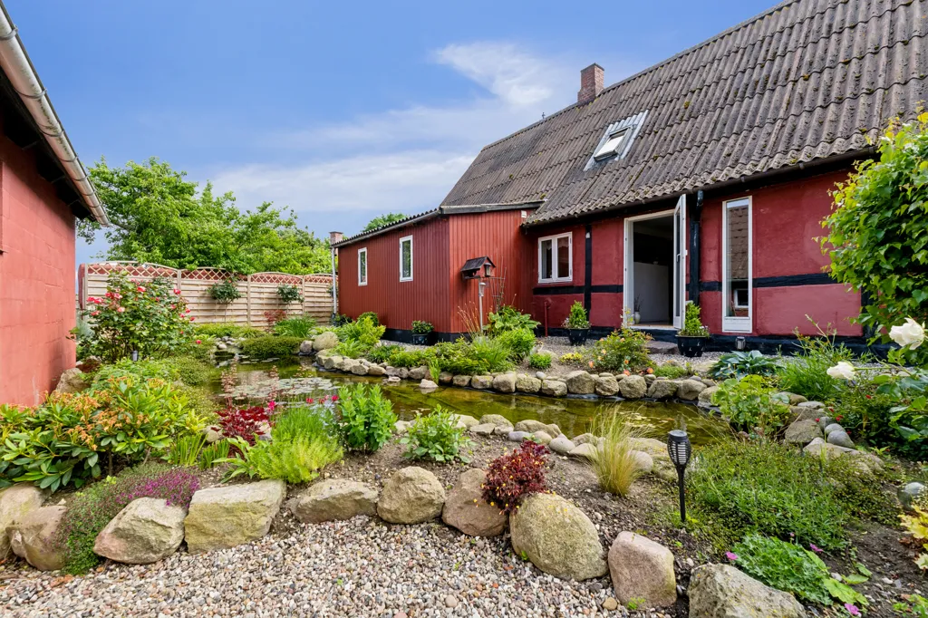 Aed - Historic Villa with Garden in Rudkøbing