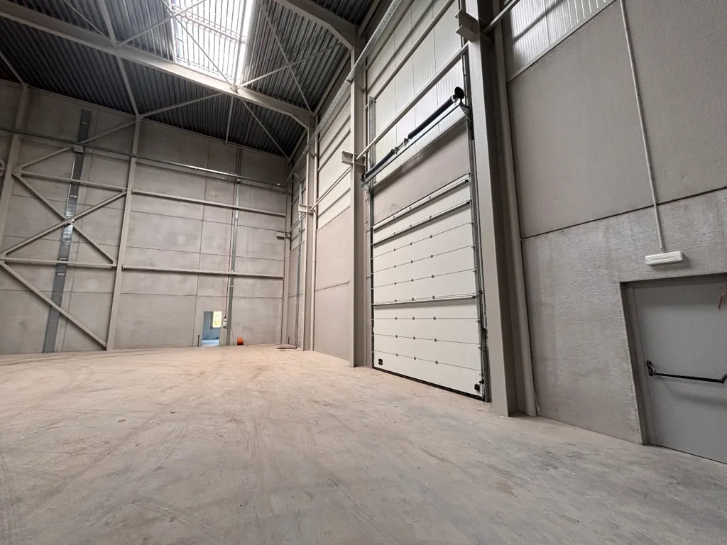 Stanze - Logistic Site with Office Space in Harelbeke