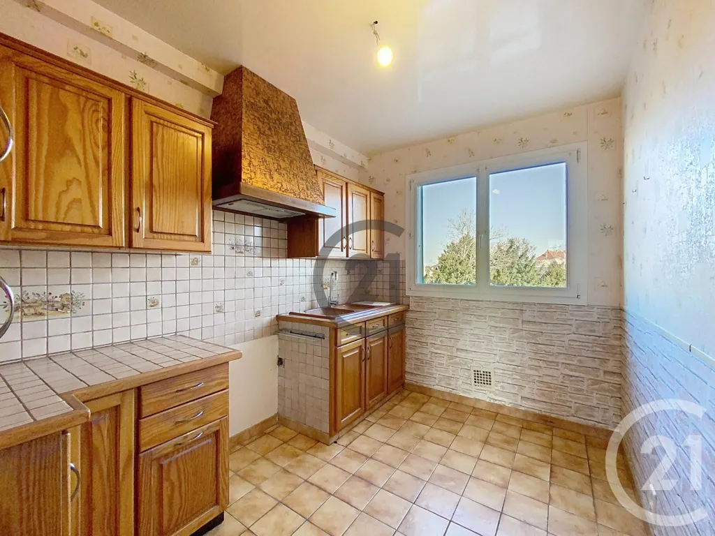 Cuisine - Appartement avec balcon à Sainte Savine