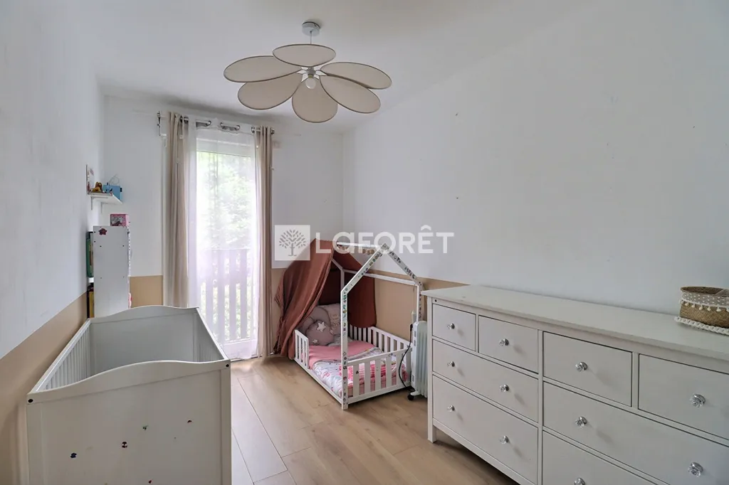 Magamistoad - 3-Bedroom Apartment with Balcony in Vitry-sur-Seine