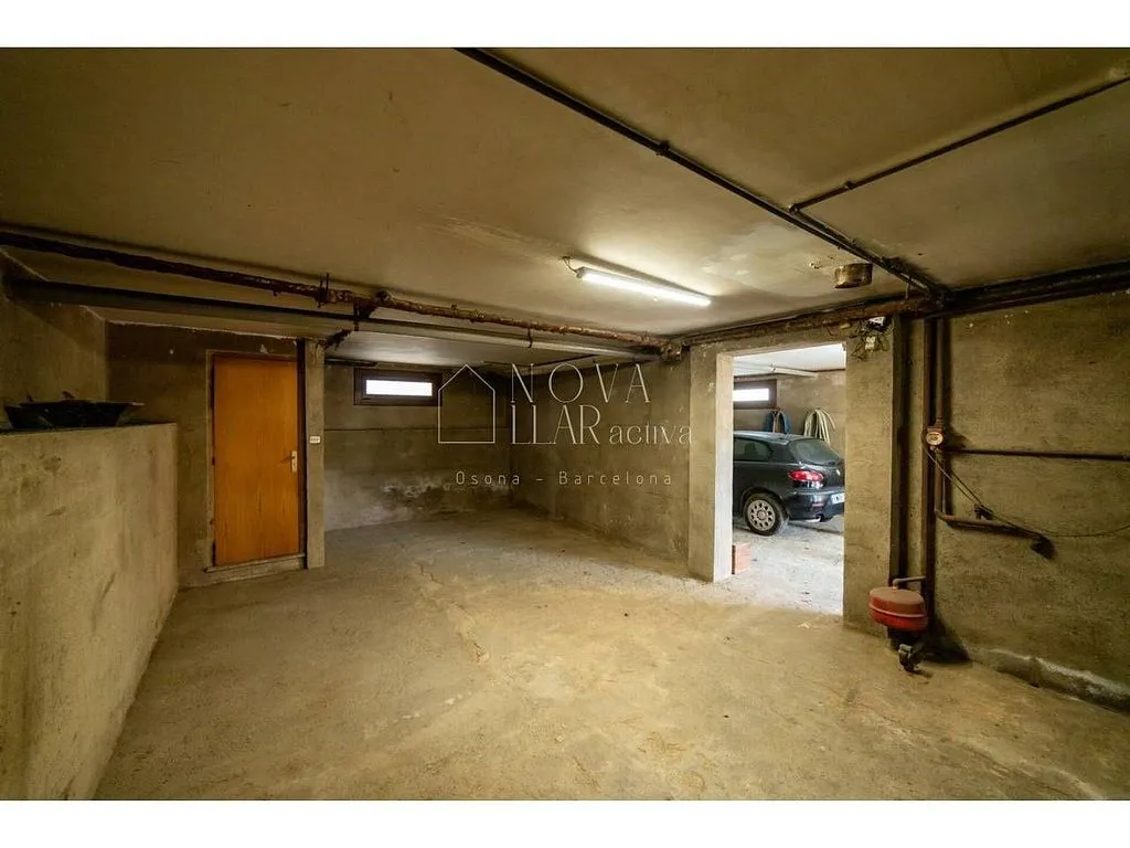 Garage - Chalet with Terrace and Garage in Tona