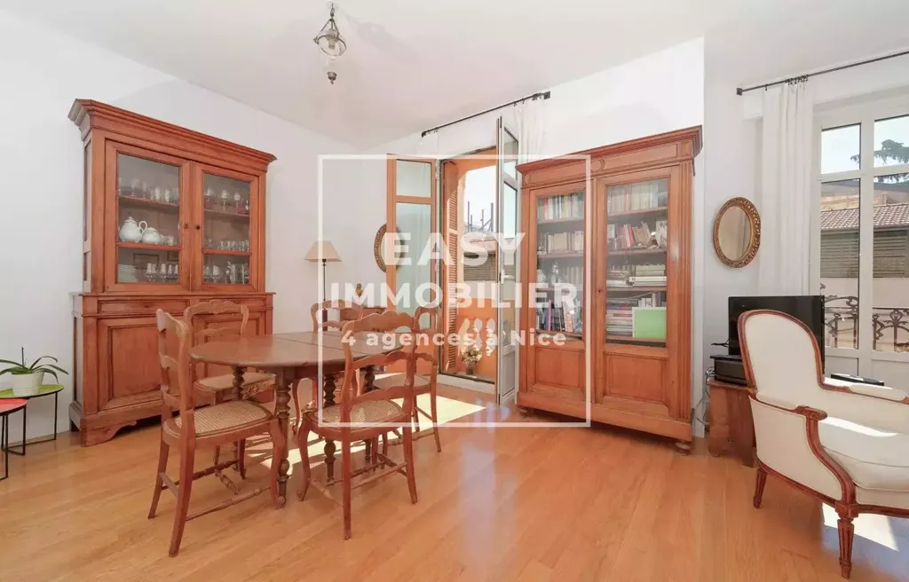 Dining Room - Luxury Flat with Triple Exposure in Nice City Centre