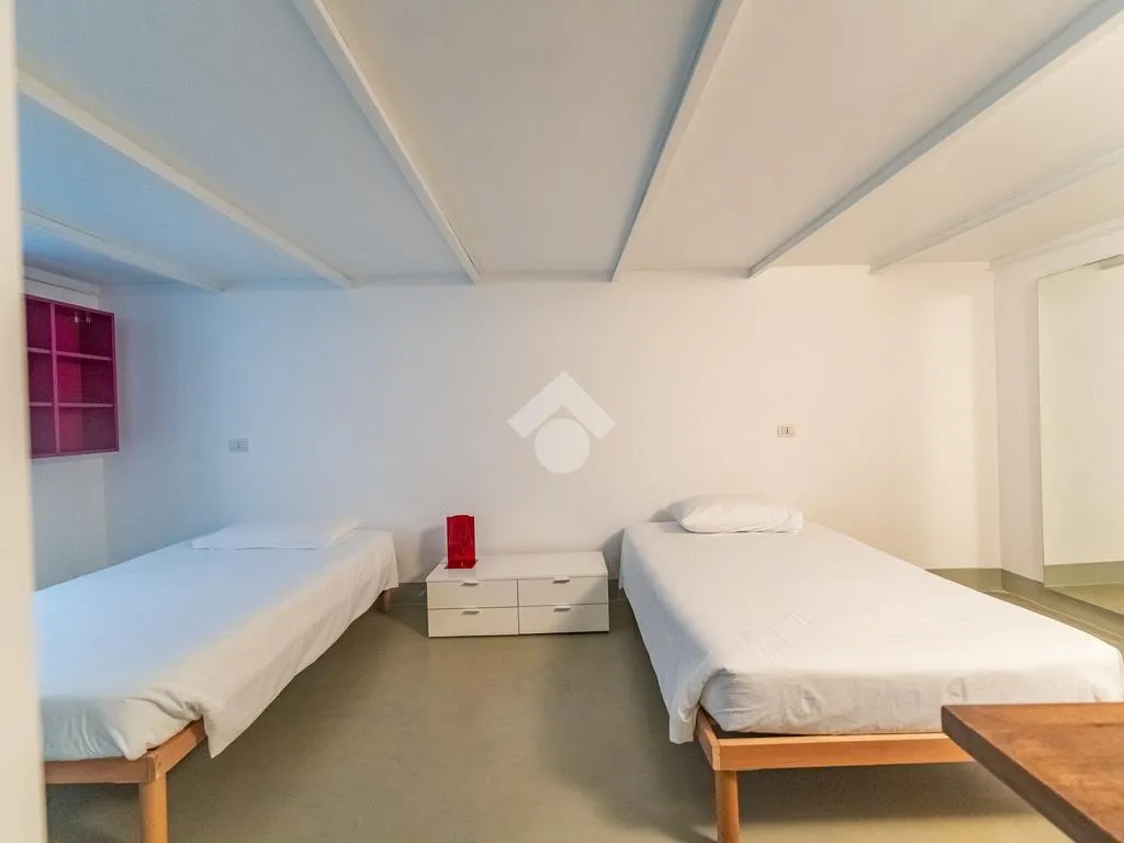 Chambres - Charm Loft with Streetfront Windows in Milan