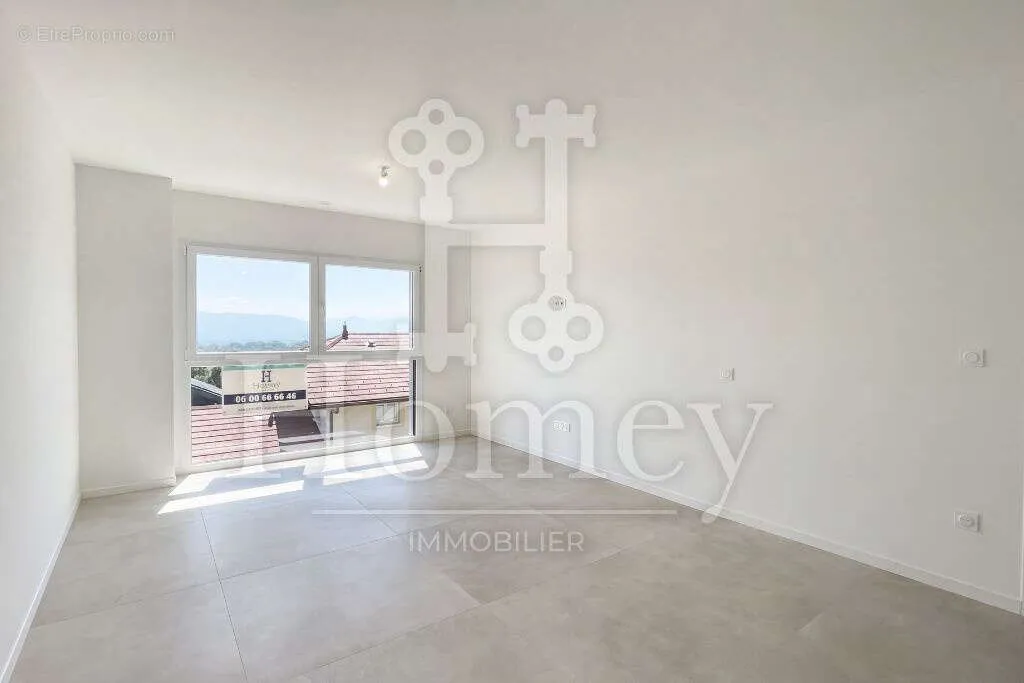 Stanze - New House with Panoramic View in Echenevex