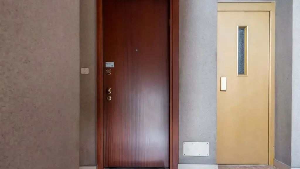 hallway_entrance