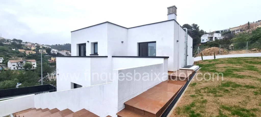 Välivaade - New Build House with Pool in Segur de Calafell