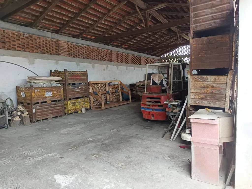 Garaaž - Industrial Warehouse with Pool Access in Casevecchie