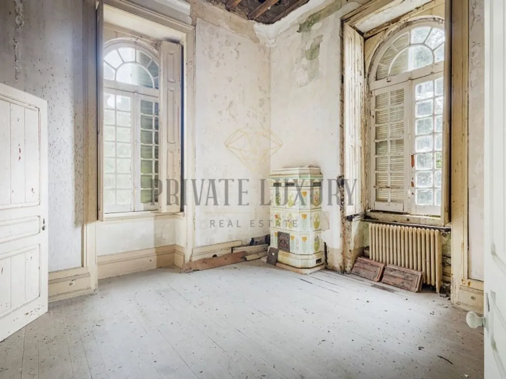 Toad - Historic Quinta with 100 Hectares in Sintra