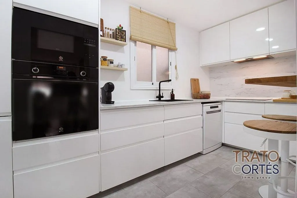 Cuisine - Apartment with Balcony in Gavà Centre