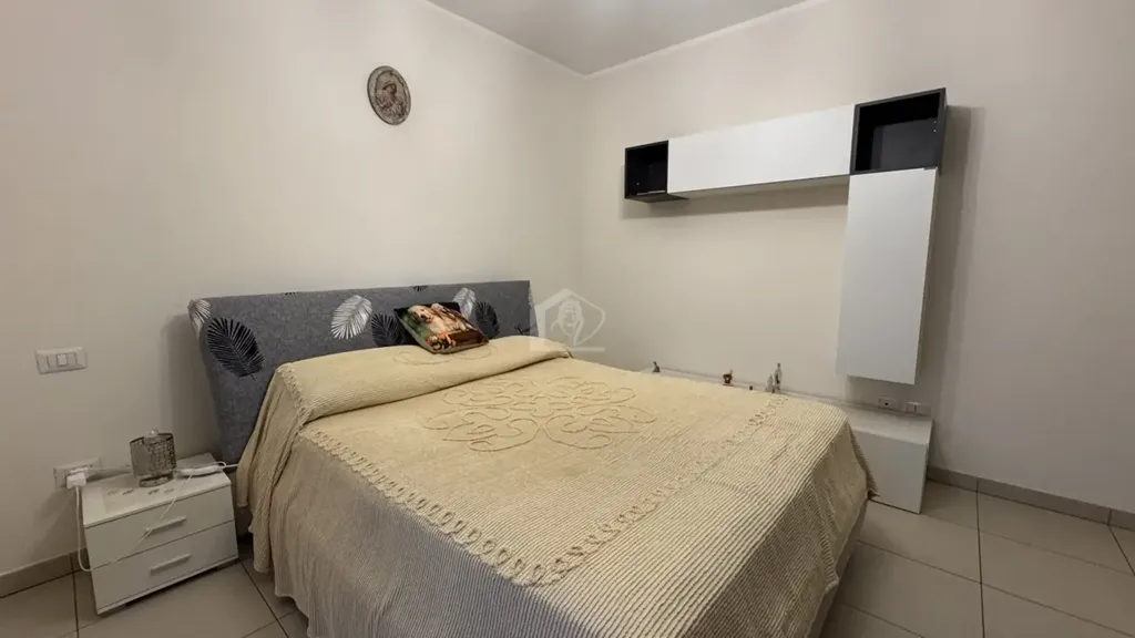 Chambres - Trilocale with Balcony in Suzzara